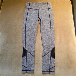 Lululemon Leggings - Size 2, Black/Gray/White